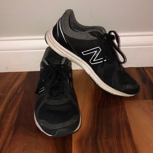 New Balance Black/Gray Women’s Tennis Shoes